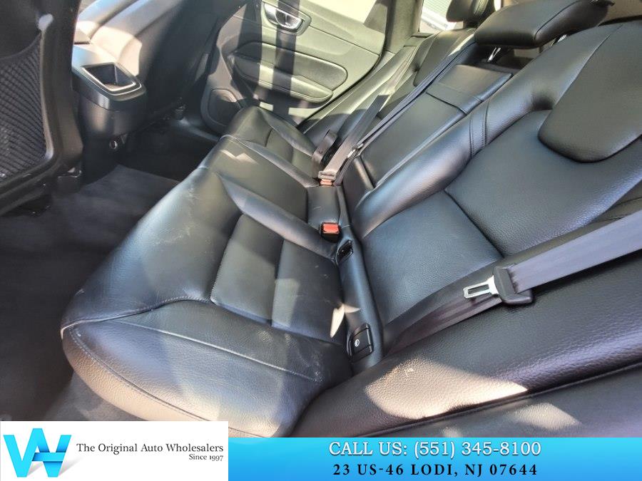 2018 Volvo XC60 Momentum - Photo 13
