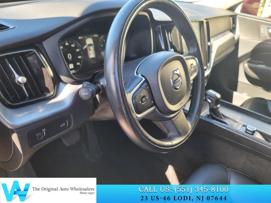 2018 Volvo XC60 Momentum - Photo 9