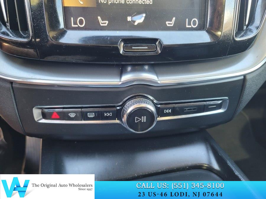 2018 Volvo XC60 Momentum - Photo 18