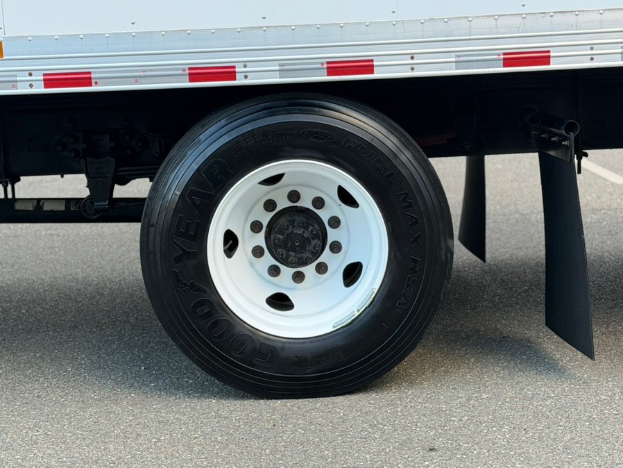 2022 Ford F-650 - Photo 71