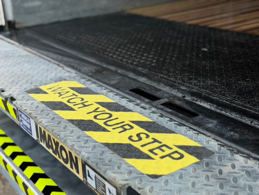 2022 Ford F-650 - Photo 65