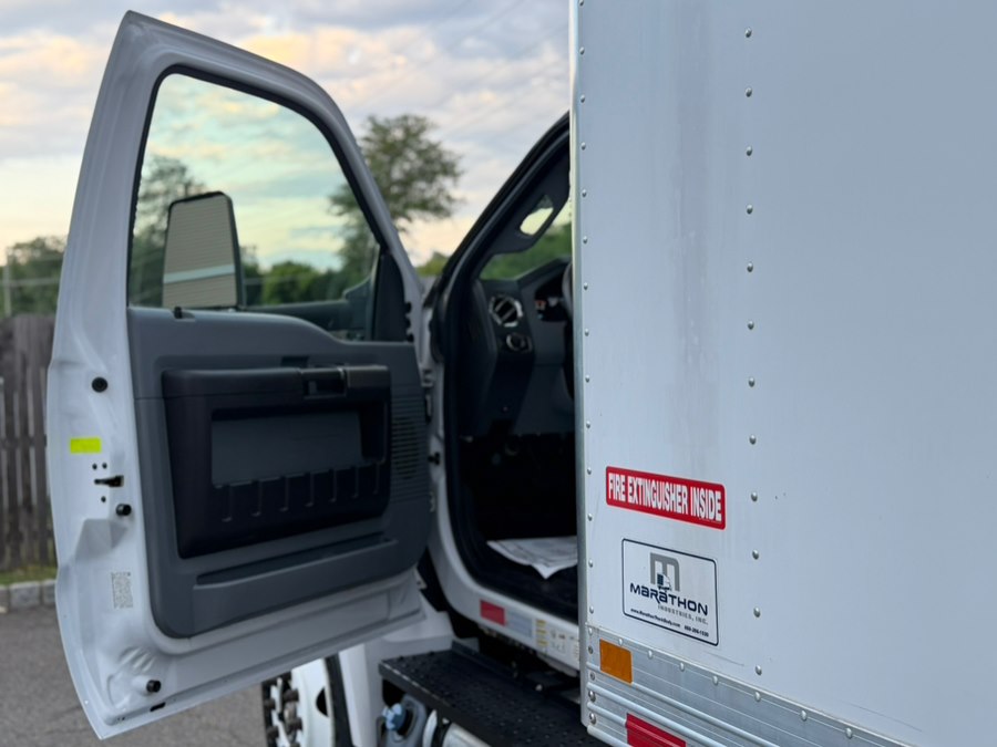 2022 Ford F-650 - Photo 21