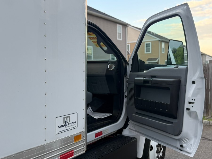 2022 Ford F-650 - Photo 45