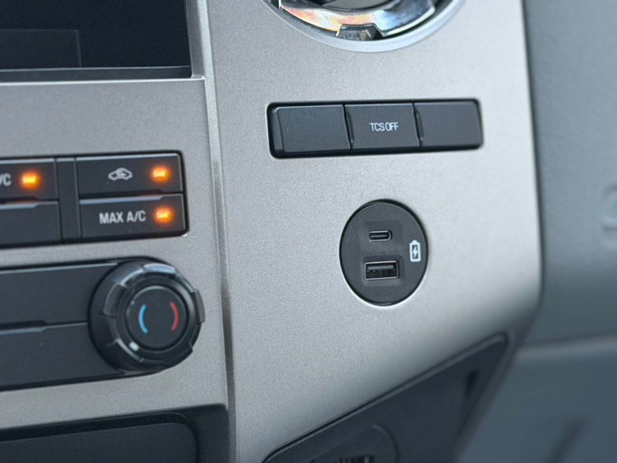 2022 Ford F-650 - Photo 37