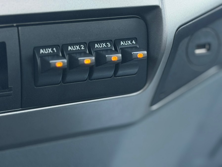 2022 Ford F-650 - Photo 36