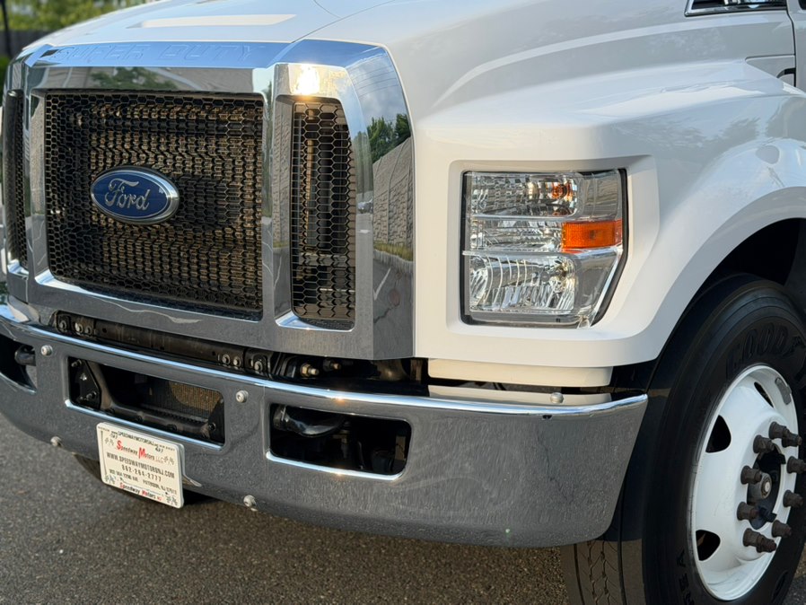 2022 Ford F-650 - Photo 17