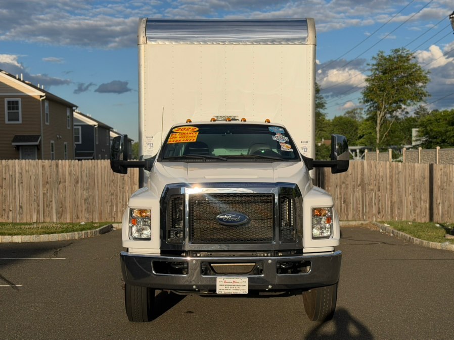 2022 Ford F-650 - Photo 8