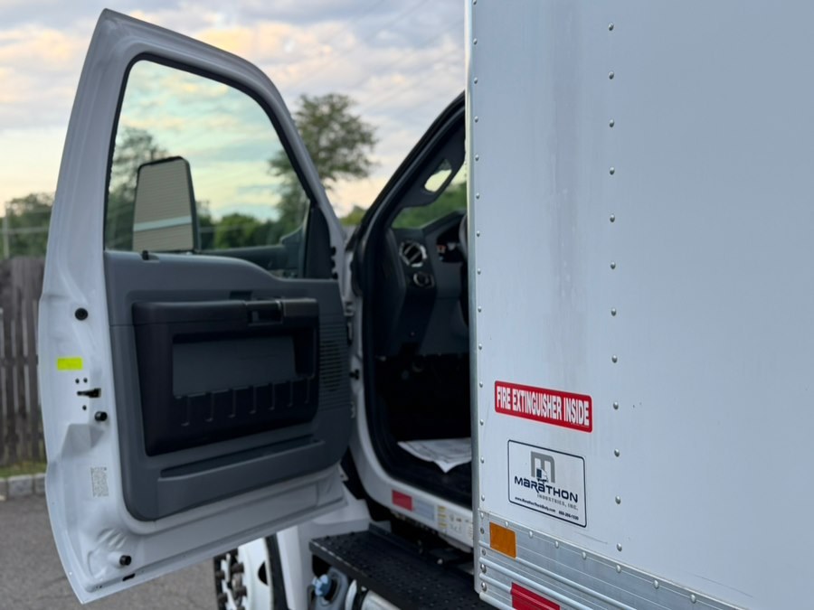 2022 Ford F-650 - Photo 21