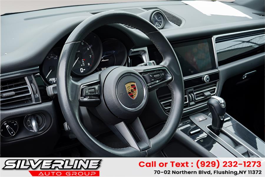 2022 Porsche Macan Base - Photo 18