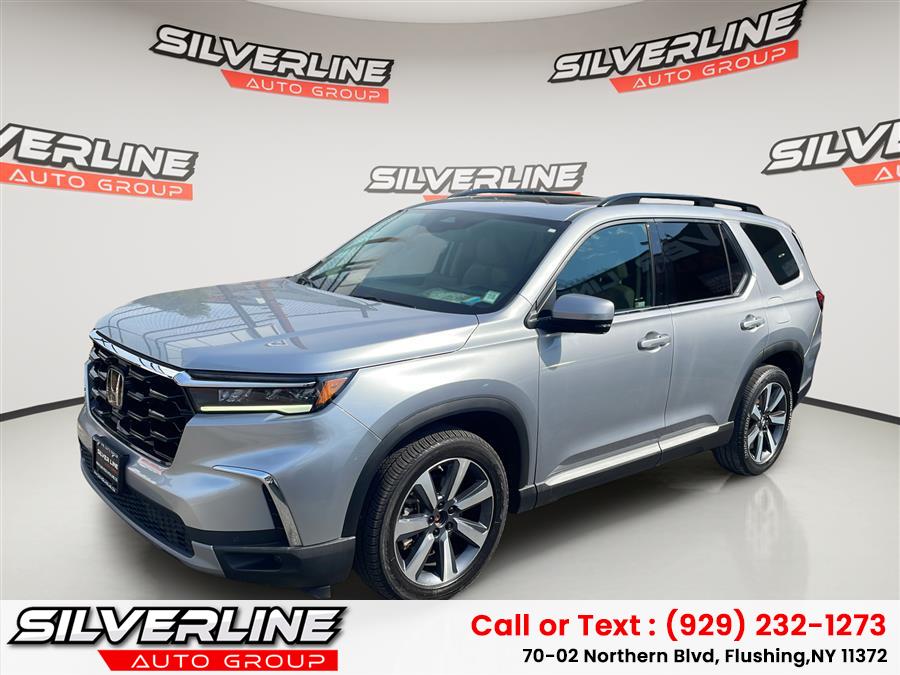 2023 Honda Pilot Touring AWD's photo