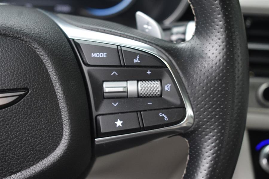 2025 GENESIS G70 Standard - Photo 15