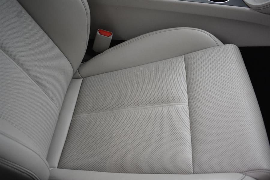 2025 GENESIS G70 Standard - Photo 22