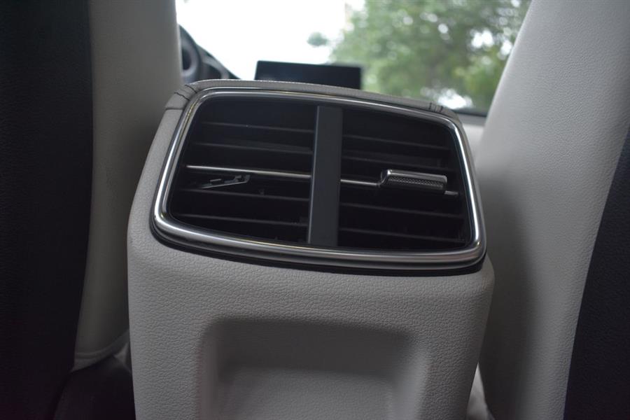 2025 GENESIS G70 Standard - Photo 27