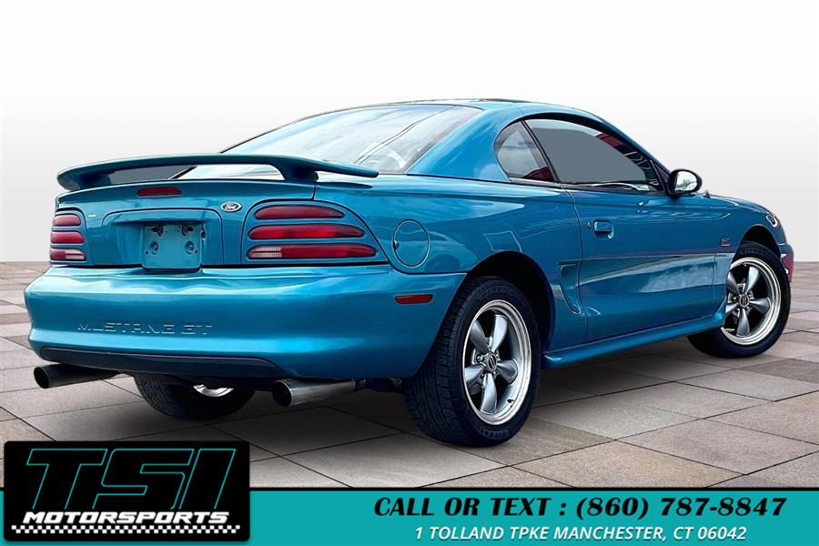 1995 Ford Mustang's photo