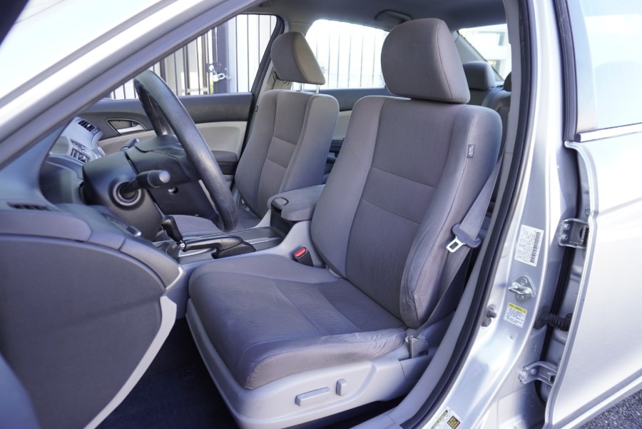 2012 Honda Accord LX-P - Photo 13