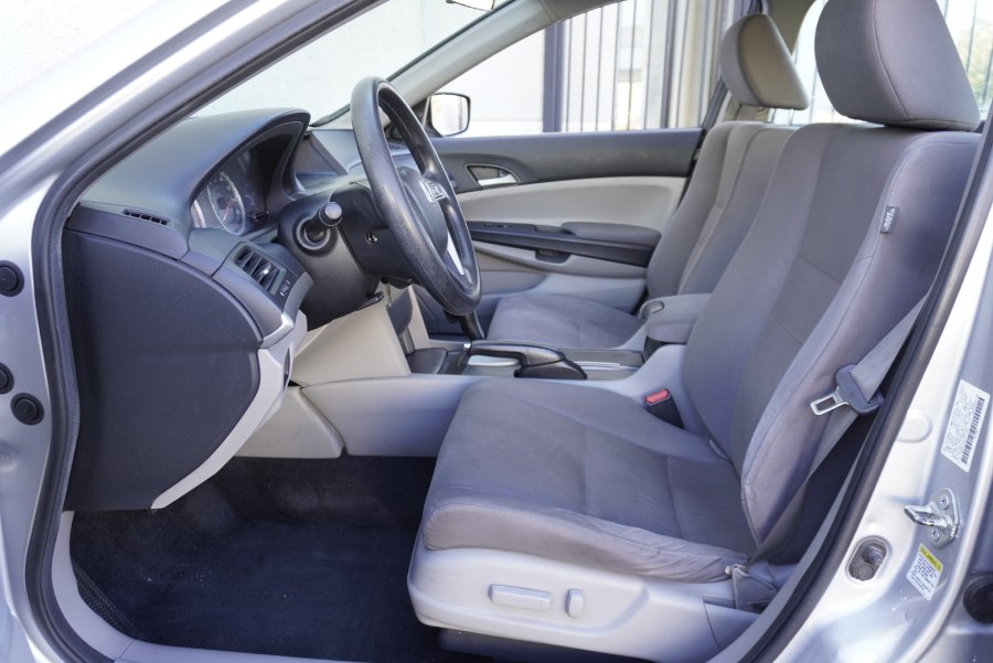 2012 Honda Accord LX-P - Photo 9