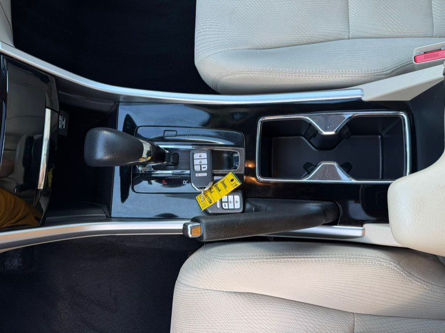 2017 Honda Accord EX - Photo 15