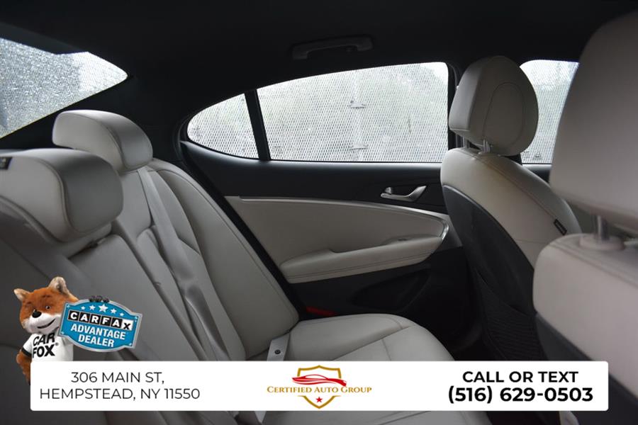 2025 GENESIS G70 Standard - Photo 23
