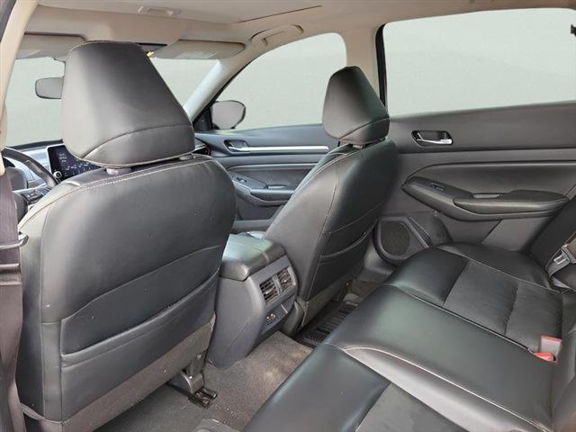 2019 Nissan Altima SL - Photo 18