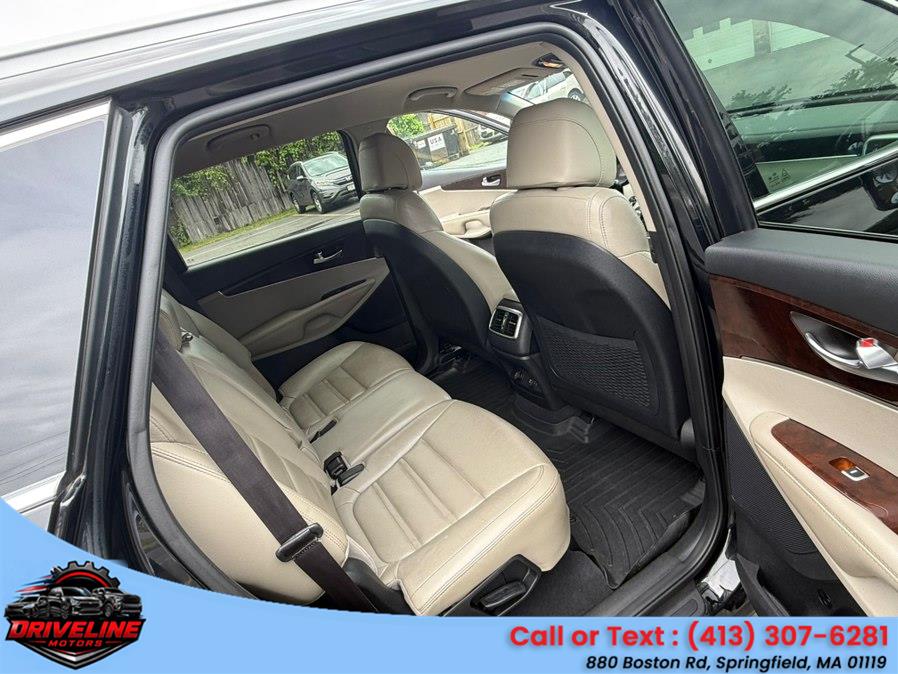 2017 Kia Sorento LX - Photo 11