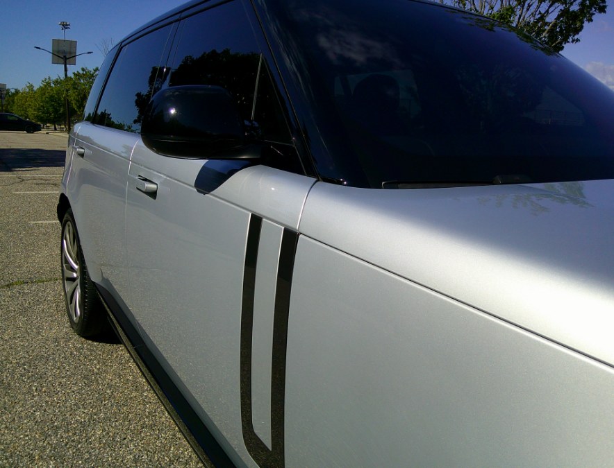 2023 Land Rover Range Rover SE - Photo 17