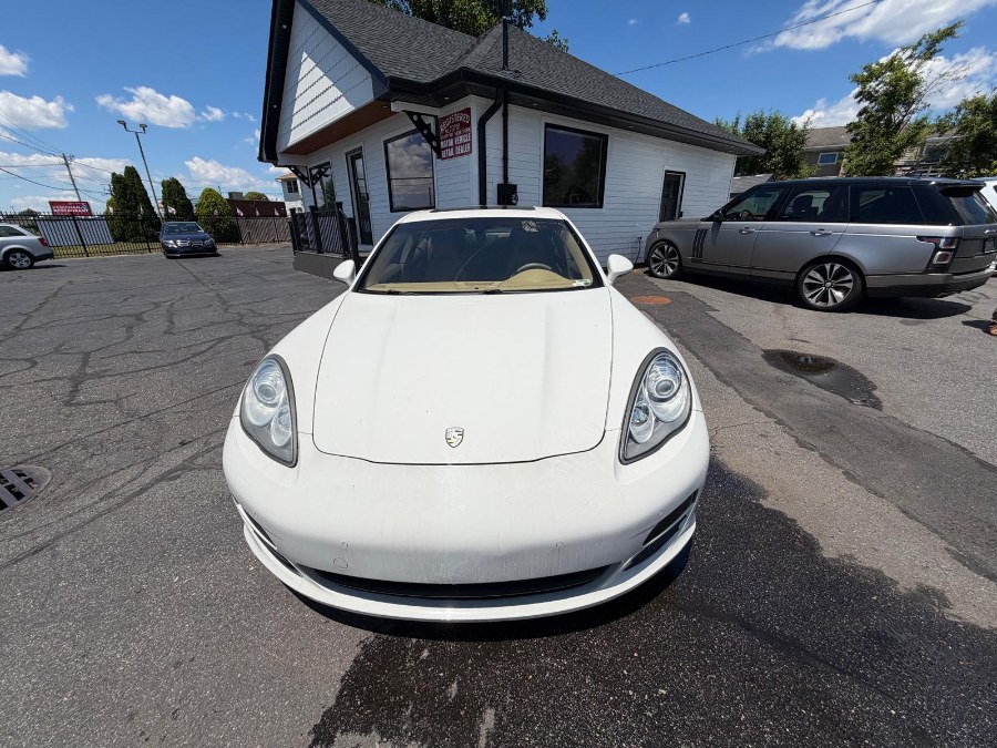 2012 Porsche Panamera 4's photo