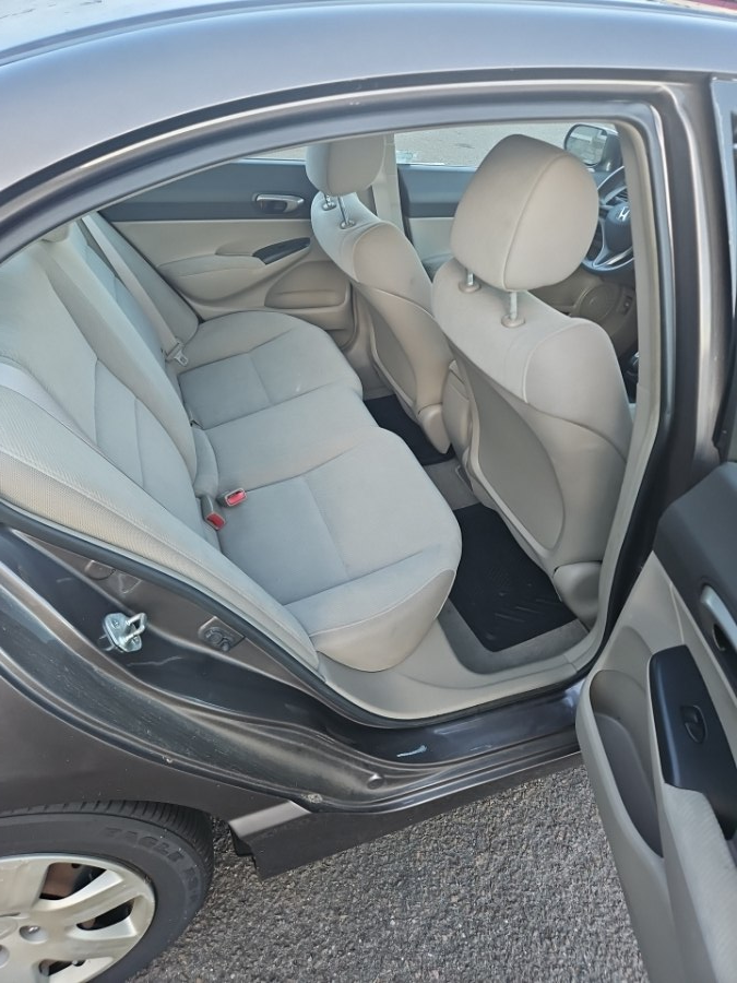 2010 Honda Civic LX - Photo 11