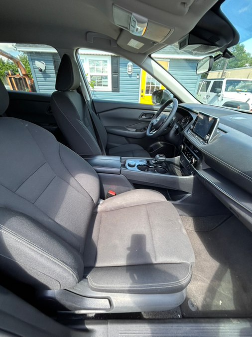 2024 Nissan Rogue S - Photo 10