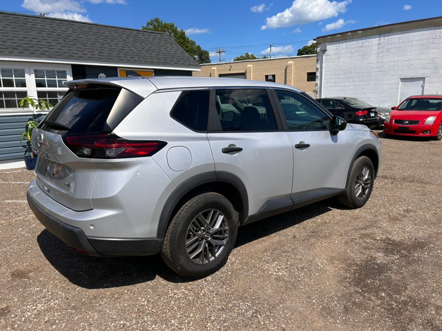 2024 Nissan Rogue S - Photo 5