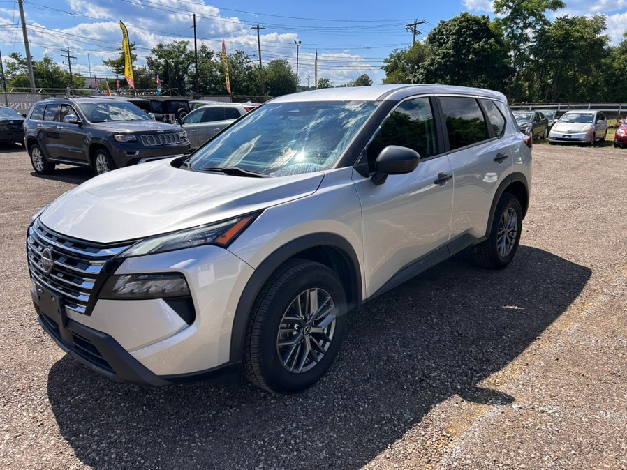 2024 Nissan Rogue S - Photo 1