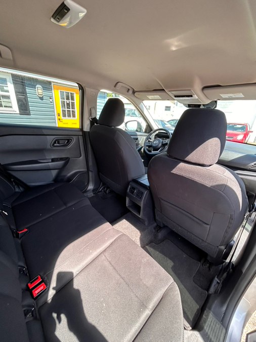 2024 Nissan Rogue S - Photo 12