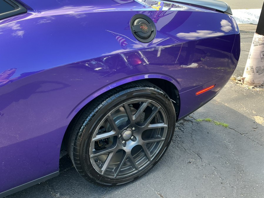 2016 Dodge Challenger R/T - Photo 9