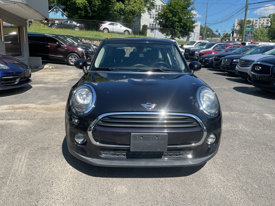 2019 MINI Hardtop Cooper Signature's photo