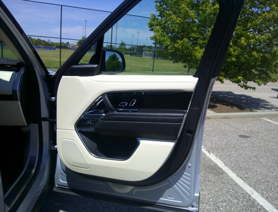 2023 Land Rover Range Rover - $64,977