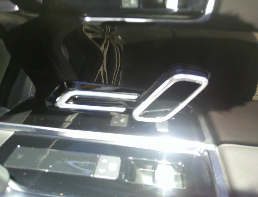 2023 Land Rover Range Rover - $64,977