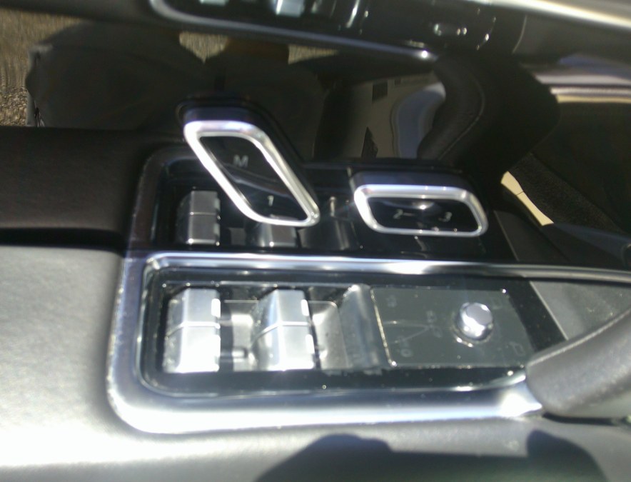 2023 Land Rover Range Rover - $64,977