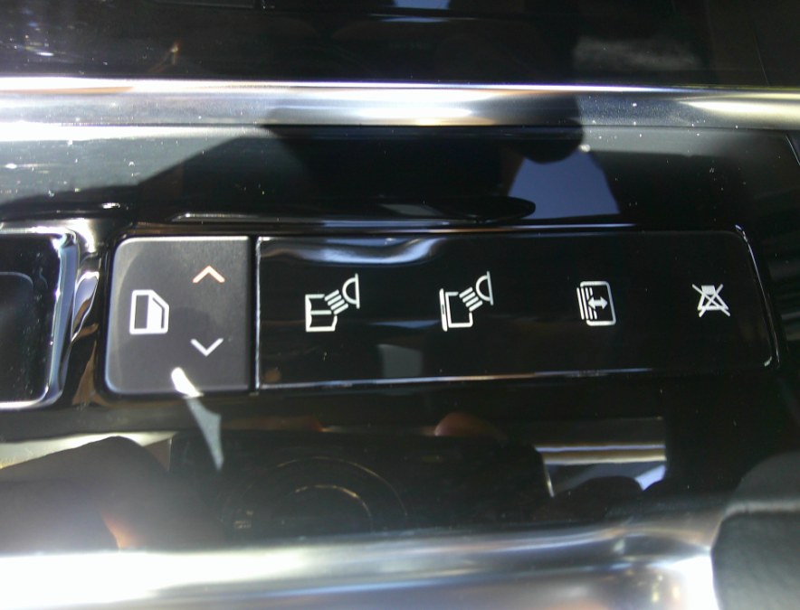2023 Land Rover Range Rover - $64,977