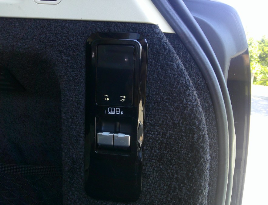 2023 Land Rover Range Rover - $64,977