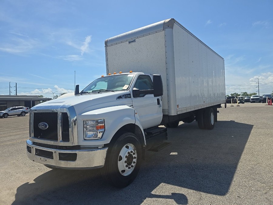 2025 Ford F-750's photo