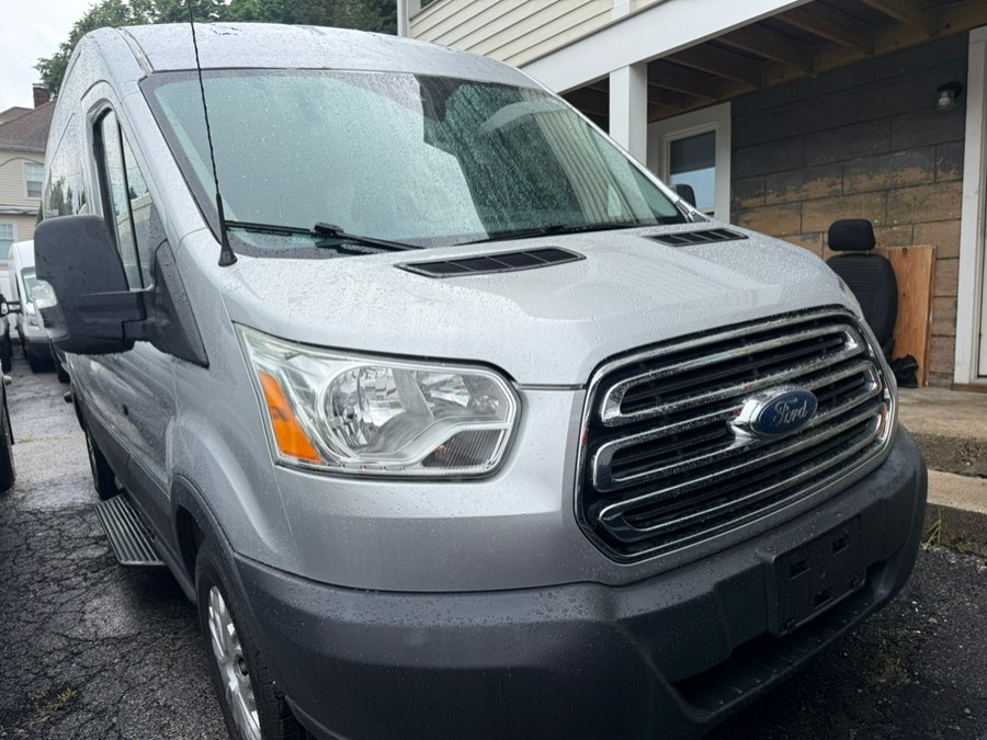 2017 Ford Transit 350 XLT Wagon Med Roof Sliding Pass. 148's photo