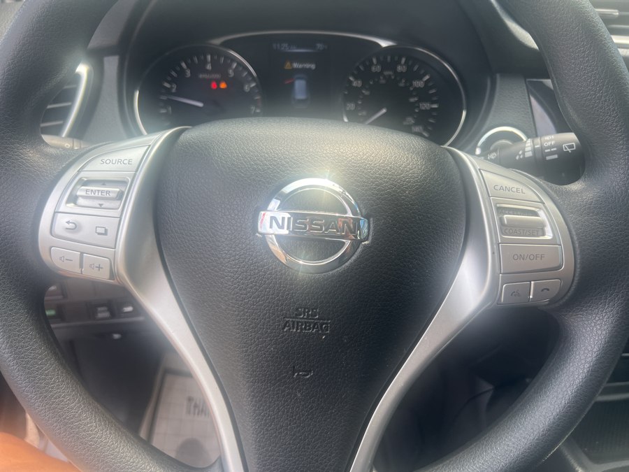 2015 Nissan Rogue SV - Photo 17