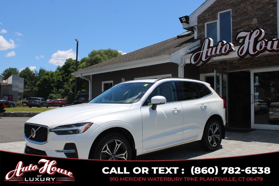 2022 Volvo XC60 B5 Momentum AWD's photo