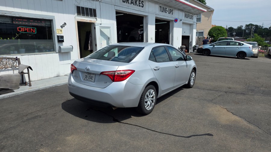 2017 Toyota Corolla LE - Photo 6