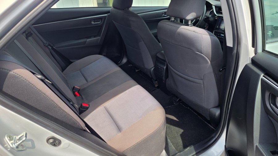 2017 Toyota Corolla LE - Photo 12