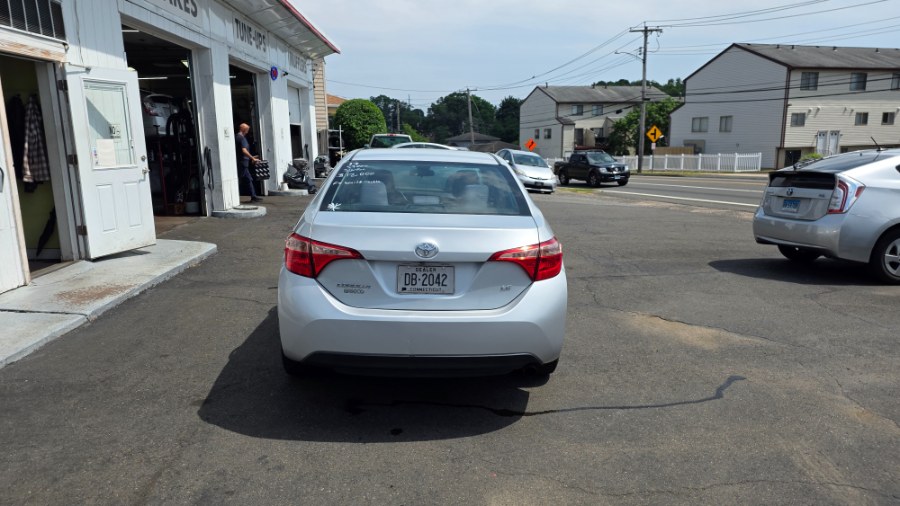 2017 Toyota Corolla LE - Photo 5