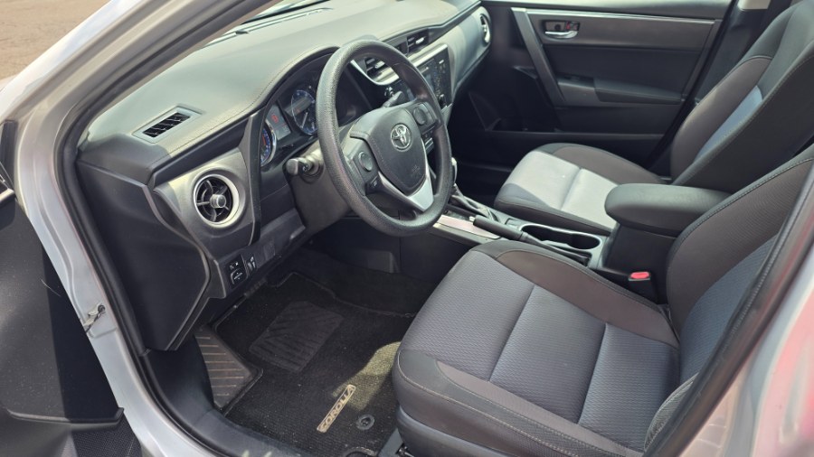 2017 Toyota Corolla LE - Photo 9