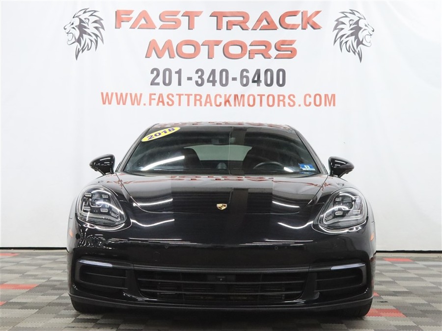 2018 Porsche Panamera 4's photo