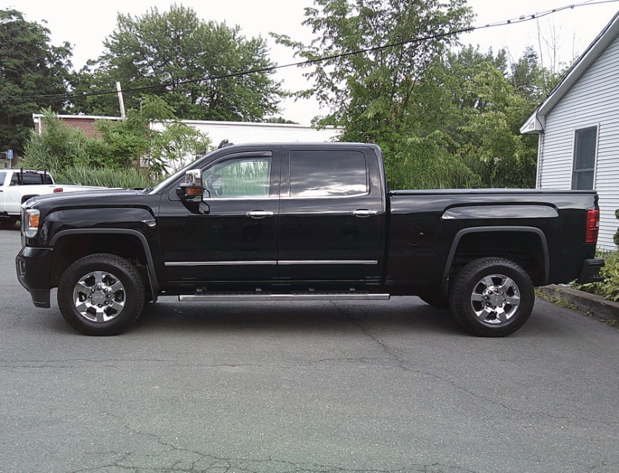 2017 GMC Sierra 4WD Crew Cab Standard Box Denali's photo