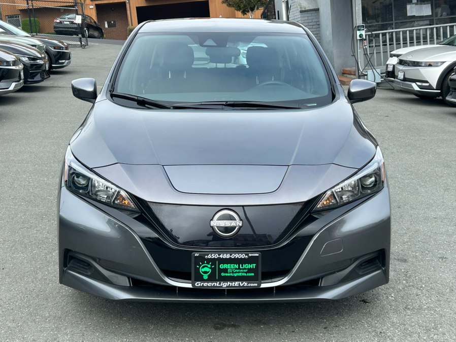 2025 Nissan Leaf S's photo