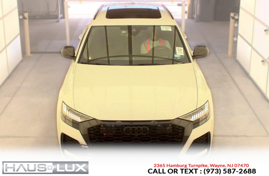 2021 Audi RS Q8 -'s photo